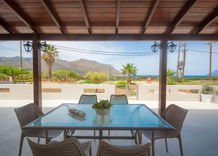Villa Kalliestia, Sea View Veranda And Garden